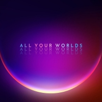 Thème musical entraînant avec voix féminine, guitare, synthétiseurs et percussions.