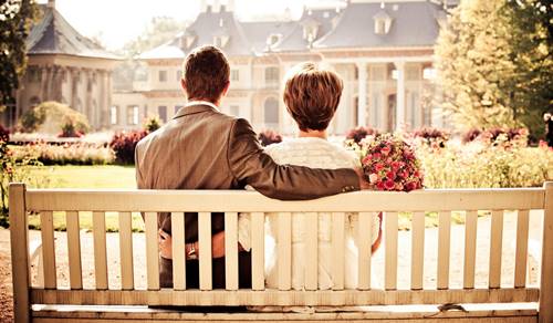Technische Präzision in der Komposition durch akademisches Studium der Harmonielehre und Orchestrierung